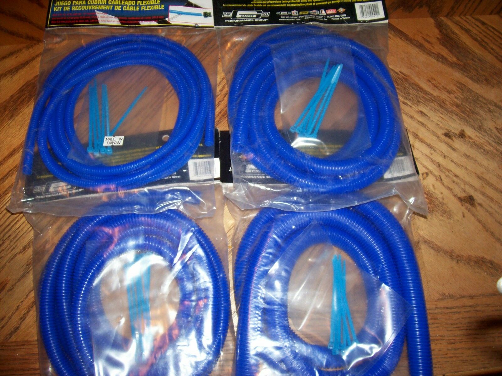 Blue  Wire Covering Loom Convoluted Tubing Split Loom Over 25 Feet Lot