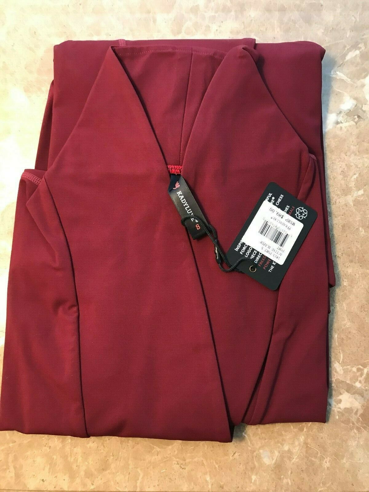 T133 Kadyluxe Womens Active Blazer New Size Small Color Maroon
