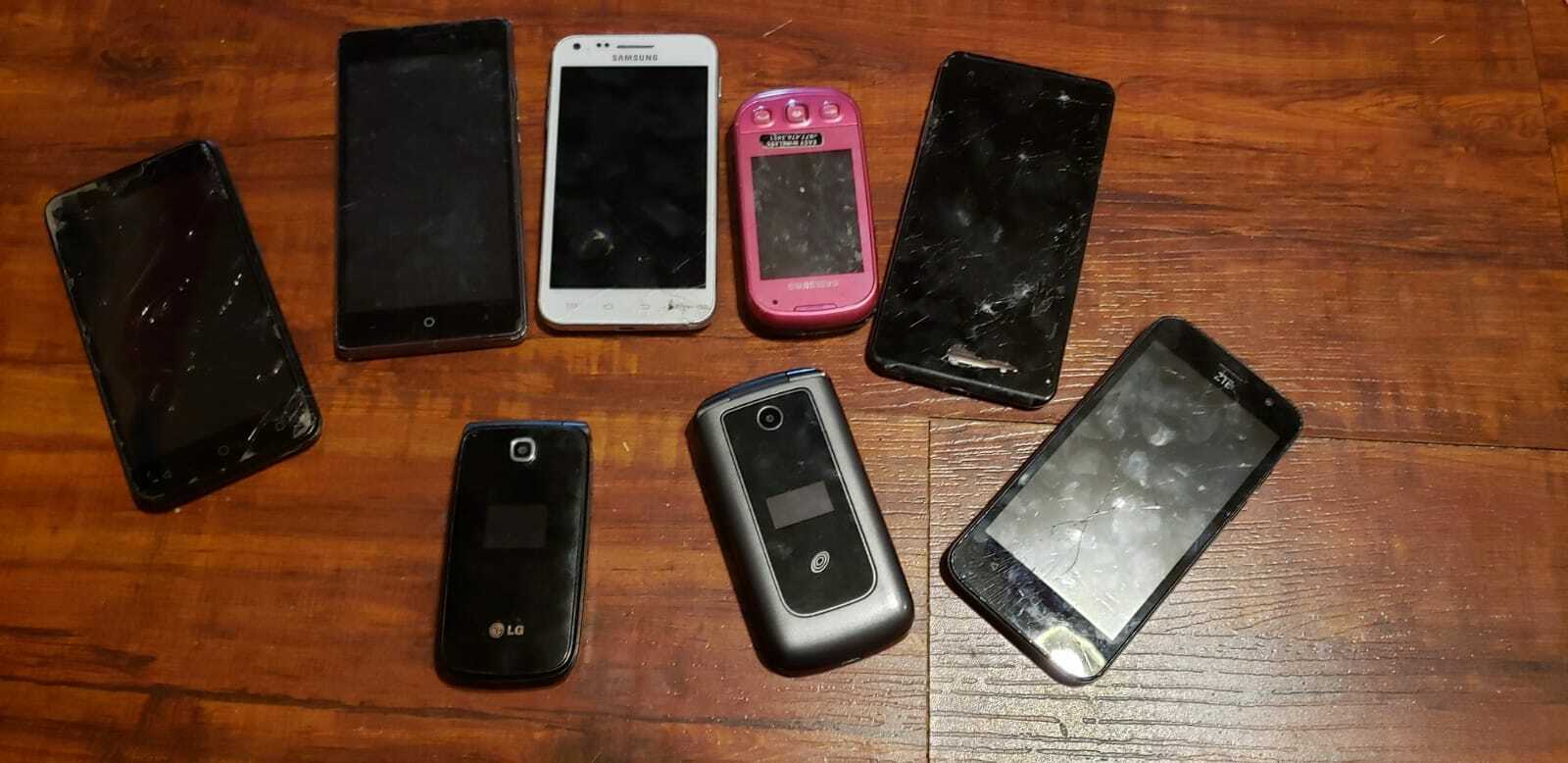 Lot Of 9 Phones- For Parts/repair/broken/as Is